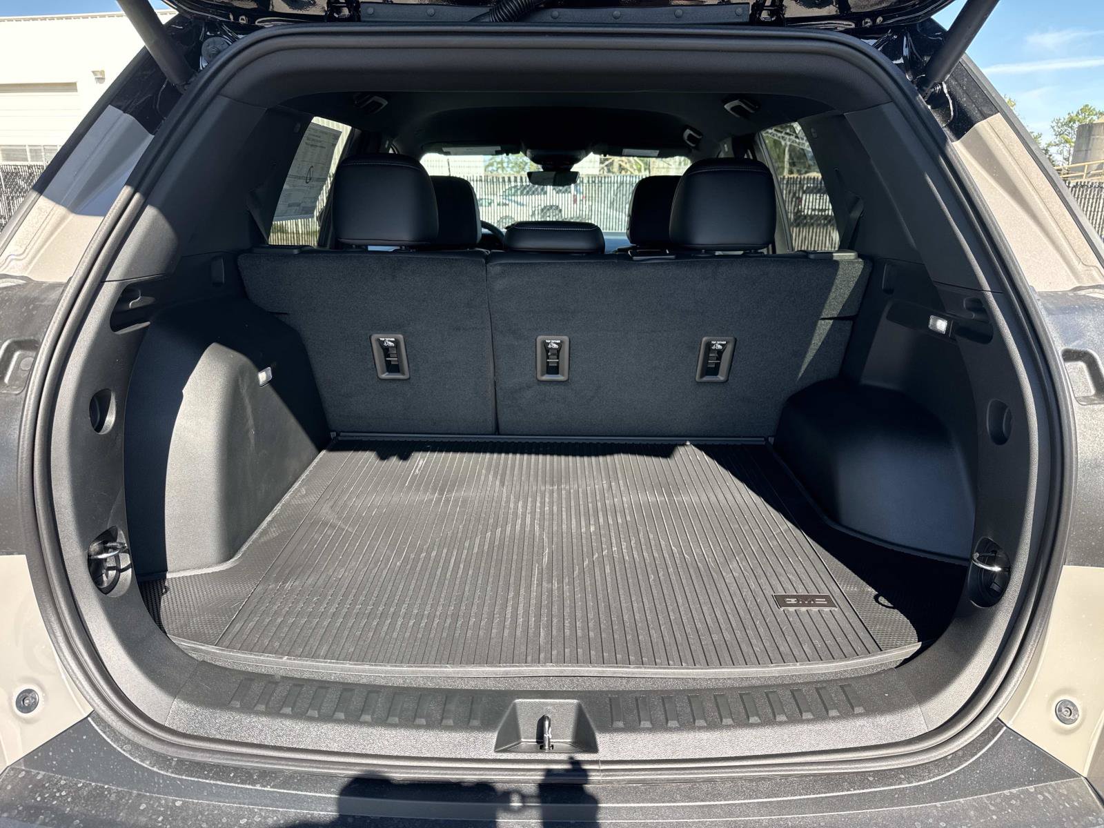 New 2027 GMC Terrain Elevation FWD image 11