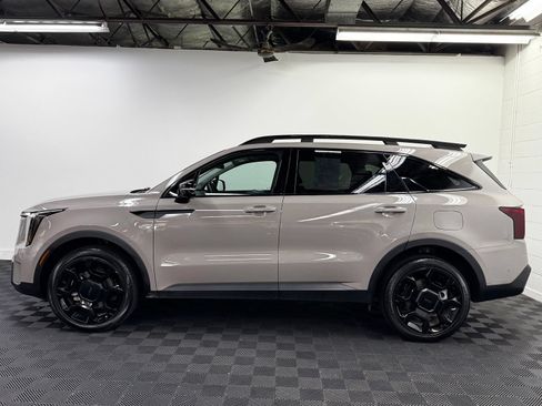 Used 2025 Kia Sorento SX AWD/4WD image 3
