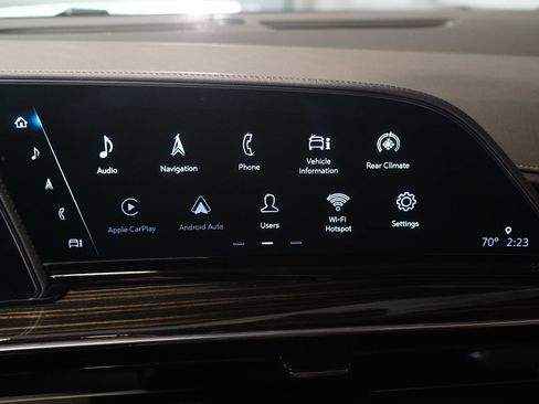 Used 2022 Cadillac Escalade Premium Luxury AWD/4WD image 21