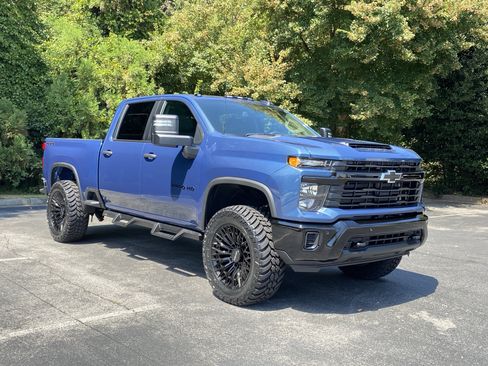 New 2026 Chevrolet Silverado 2500 Custom w/ Custom Value Package AWD/4WD image 2