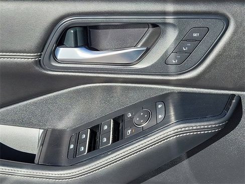 Used 2022 Nissan Rogue SL image 19