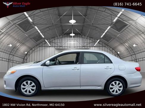 Used 2011 Toyota Corolla S image 2