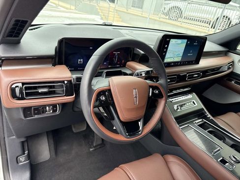 New 2025 Lincoln Aviator Reserve w/ Equipment Group 201A image 34
