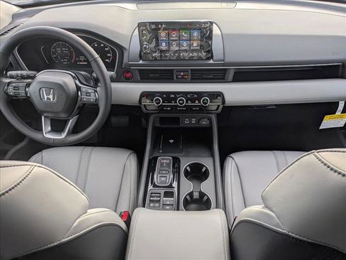New 2025 Honda Pilot Touring image 15