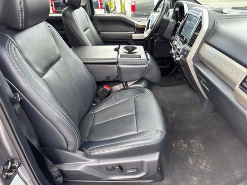 Certified 2022 Ford F350 Lariat w/ Lariat Ultimate Package image 18