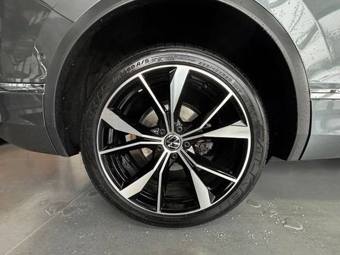 Certified 2022 Volkswagen Tiguan SEL R-Line AWD/4WD image 15