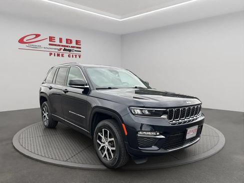 Used 2024 Jeep Grand Cherokee Limited AWD/4WD image 9
