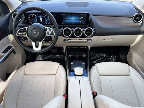 Used 2021 Mercedes-Benz GLA 250 4MATIC image 19