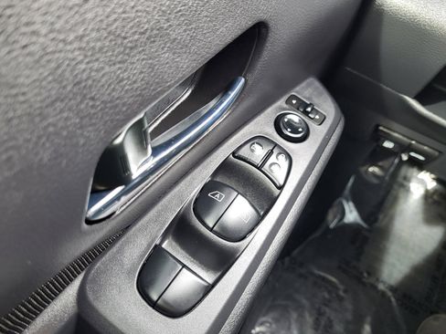 Used 2024 Nissan Kicks SV image 13