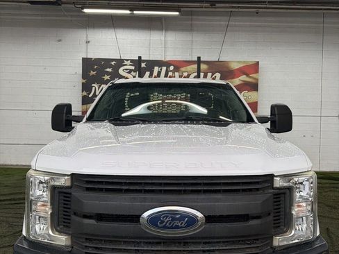 Used 2019 Ford F350 XL image 5