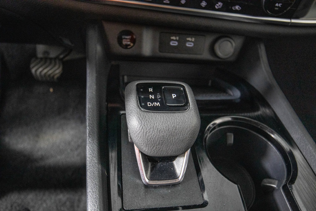 Used 2025 Nissan Rogue SV FWD image 24