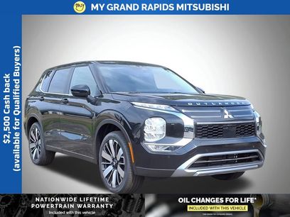 New 2025 Mitsubishi Outlander SE