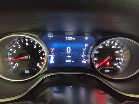 Used 2018 Jeep Compass Sport w/ Tech Group FWD image 23