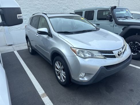 Used 2013 Toyota RAV4 Limited FWD image 5