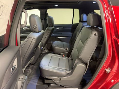 New 2026 Chevrolet Traverse LT w/ Sun and Wheel Package image 15