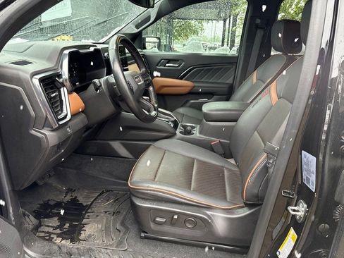 Used 2023 GMC Canyon AT4 w/ AT4 Premium Package AWD/4WD image 10