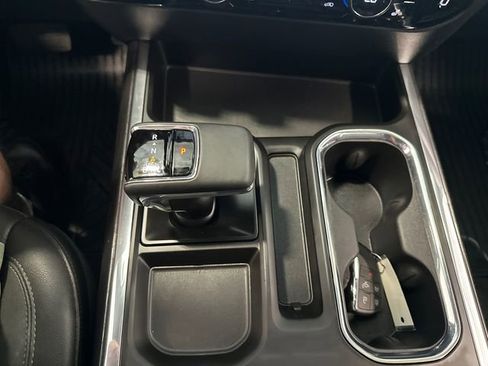 Used 2024 Chevrolet Silverado 1500 LTZ AWD/4WD image 24