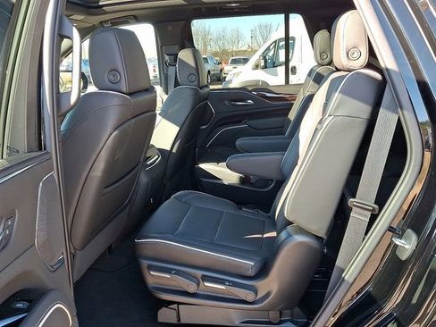 Certified 2023 Cadillac Escalade Premium Luxury image 8