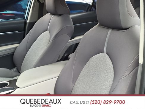 Used 2021 Toyota Camry LE FWD image 11