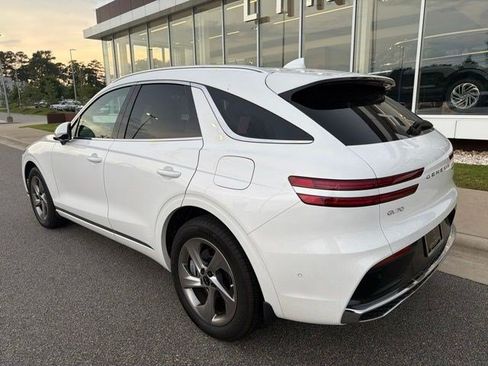 Used 2026 Genesis GV70 2.5T Advanced AWD/4WD image 2