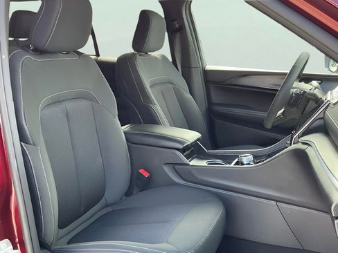 Used 2025 Jeep Grand Cherokee Laredo w/ Trailer Tow Package image 18