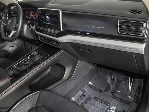 Used 2024 Volkswagen Atlas Peak Edition SEL image 48