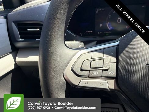 Used 2022 Volkswagen Taos SE w/ Panoramic Sunroof Package AWD/4WD image 32