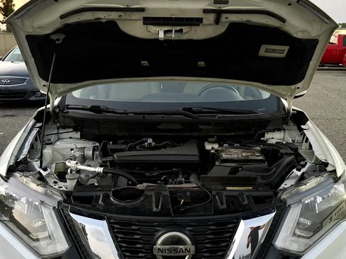 Used 2019 Nissan Rogue SV FWD image 28