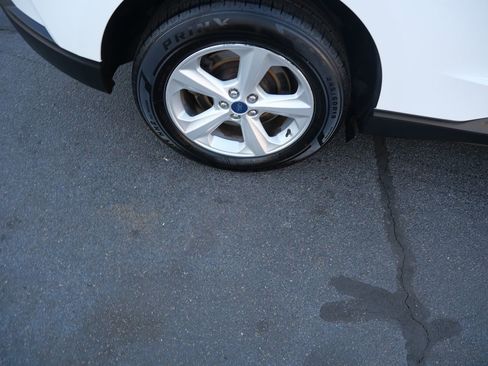 Used 2021 Ford Edge SE image 33