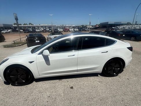 Used 2019 Tesla Model 3 Standard Range Plus RWD image 4