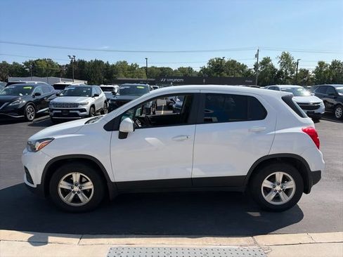 Used 2019 Chevrolet Trax LS w/ Tint and Cruise Package FWD image 6
