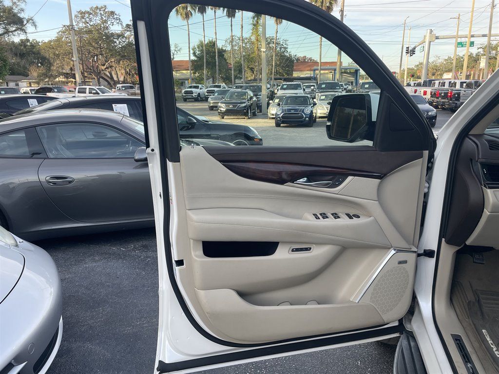 Used 2016 Cadillac Escalade ESV Luxury RWD image 43