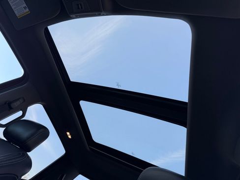 Used 2019 Ford F150 Lariat w/ Equipment Group 502A Luxury image 40