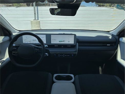 Used 2024 Hyundai Ioniq 5 SE image 17