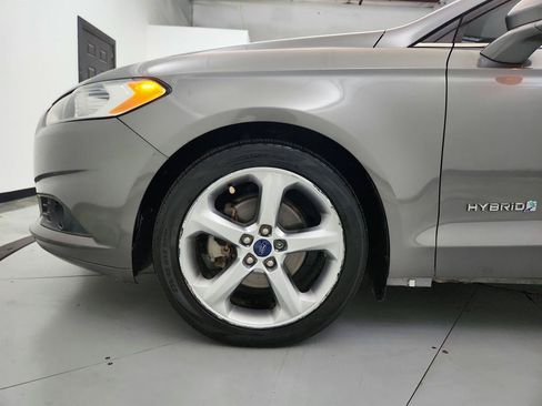 Used 2014 Ford Fusion SE FWD image 30