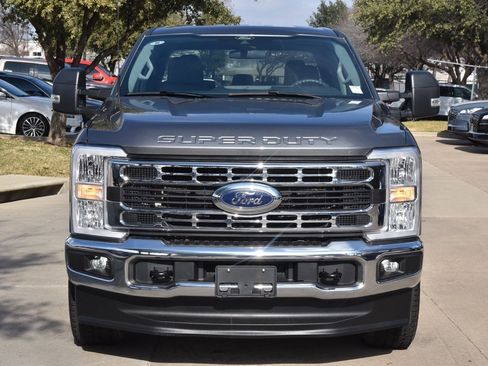 Used 2025 Ford F250 XLT w/ FX4 Off-Road Package image 3