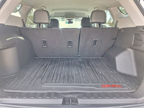 Used 2023 GMC Terrain SLT w/ Elevation Edition image 26