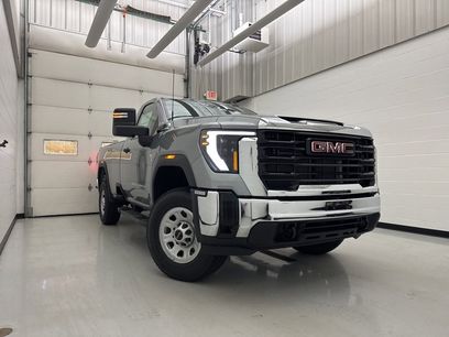 New 2025 GMC Sierra 3500 Pro w/ Convenience Package