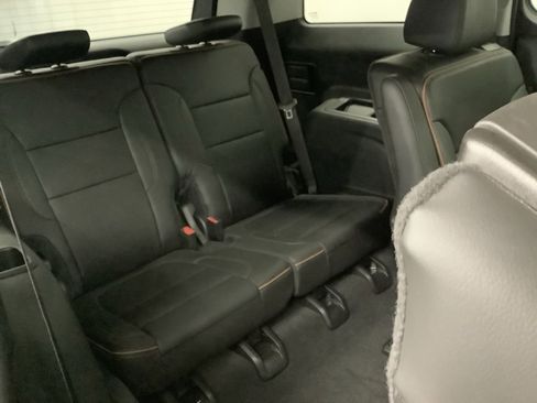 Used 2023 GMC Acadia AT4 w/ Technology Package image 36