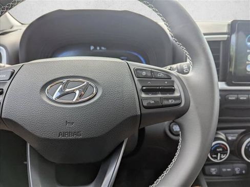 Certified 2025 Hyundai Venue Limited FWD image 15