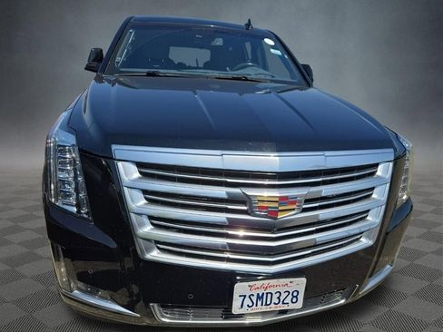 Used 2016 Cadillac Escalade Platinum AWD/4WD image 2
