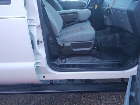 Used 2013 Ford F250 XLT w/ Advanced Security Group image 25