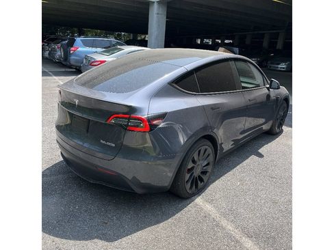 Used 2023 Tesla Model Y Performance AWD/4WD image 3