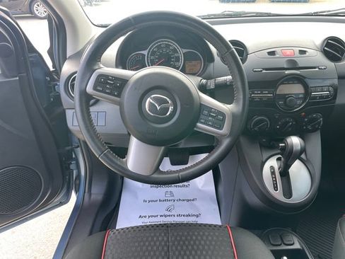 Used 2014 MAZDA MAZDA2 Touring FWD image 23