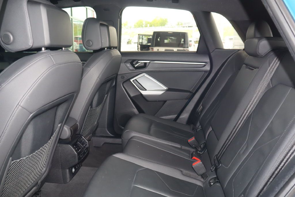 Used 2023 Audi Q3 2.0T Premium AWD/4WD image 35