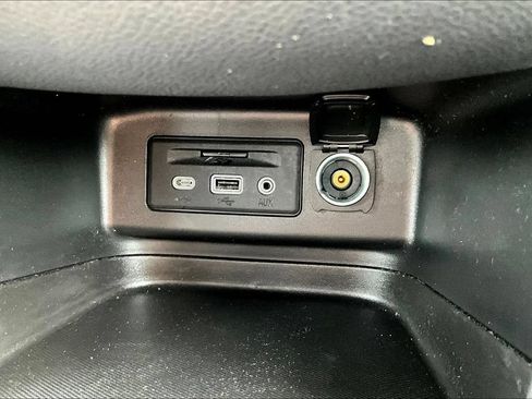 Used 2023 Chevrolet Equinox LT AWD/4WD image 13