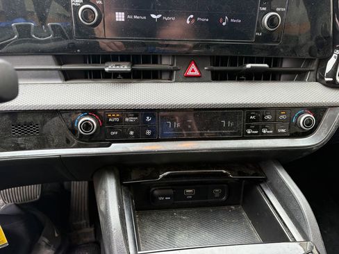 Used 2023 Kia Sportage LX image 20