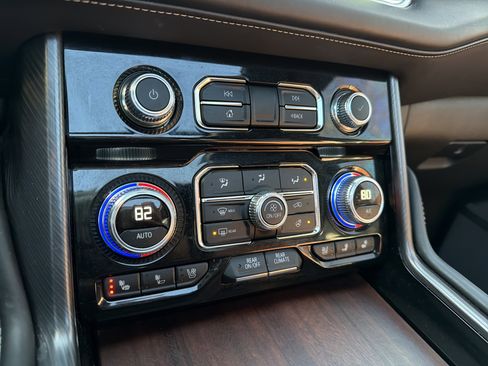 Used 2023 GMC Yukon Denali Ultimate image 24