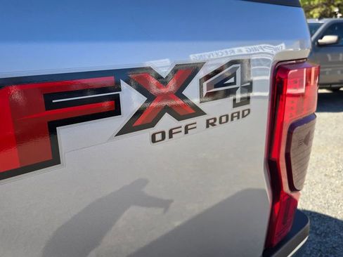 Used 2021 Ford F250 Lariat w/ Lariat Ultimate Package image 9