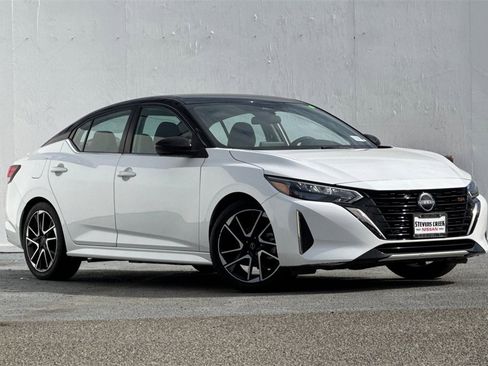 Certified 2024 Nissan Sentra SR image 2